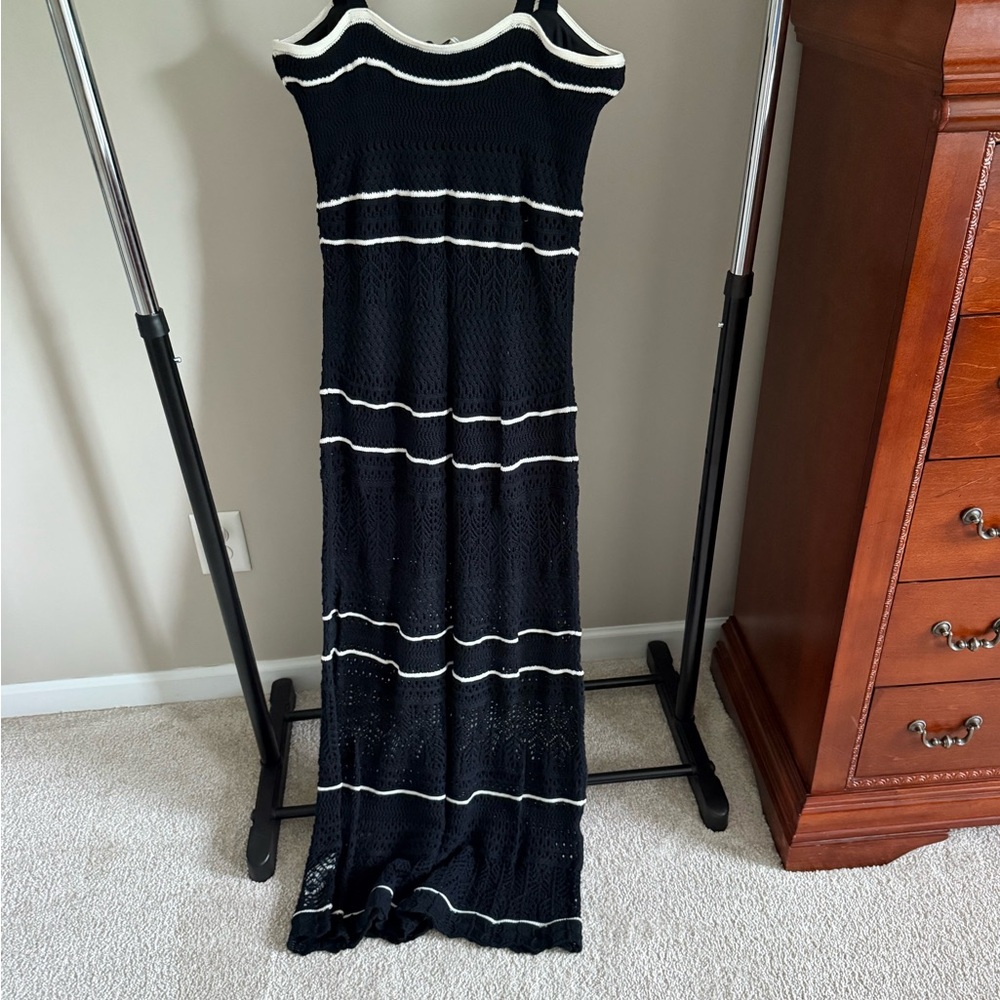 Abercrombie & Fitch Black and White Maxi Dress - TALL - Picture 2 of 5